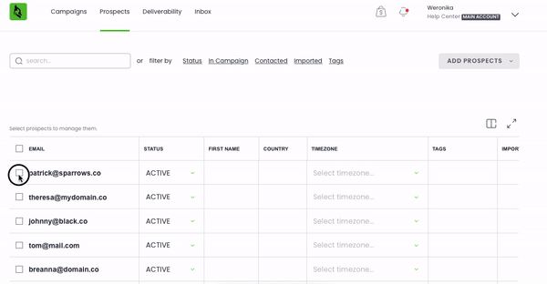 Gif with changing the status in bulk in the main Prospects tab