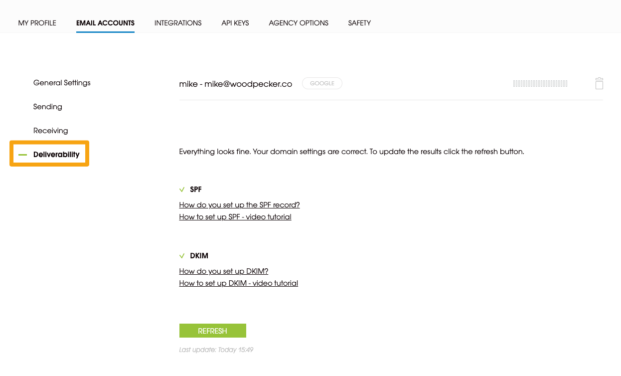 Image poiting to the position of the Deliverability tab in Woodpecker app
